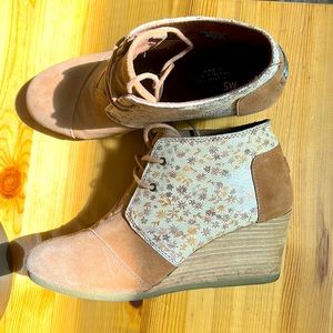 Toms wedge bootie. Size 10. Gently worn